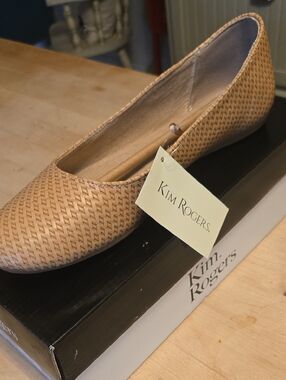 Kim Rogers Natural Amelia Flat With Memory Foam